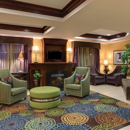 Holiday Inn Express Tower Center New Brunswick By Ihg Ист Брънсуик Екстериор снимка