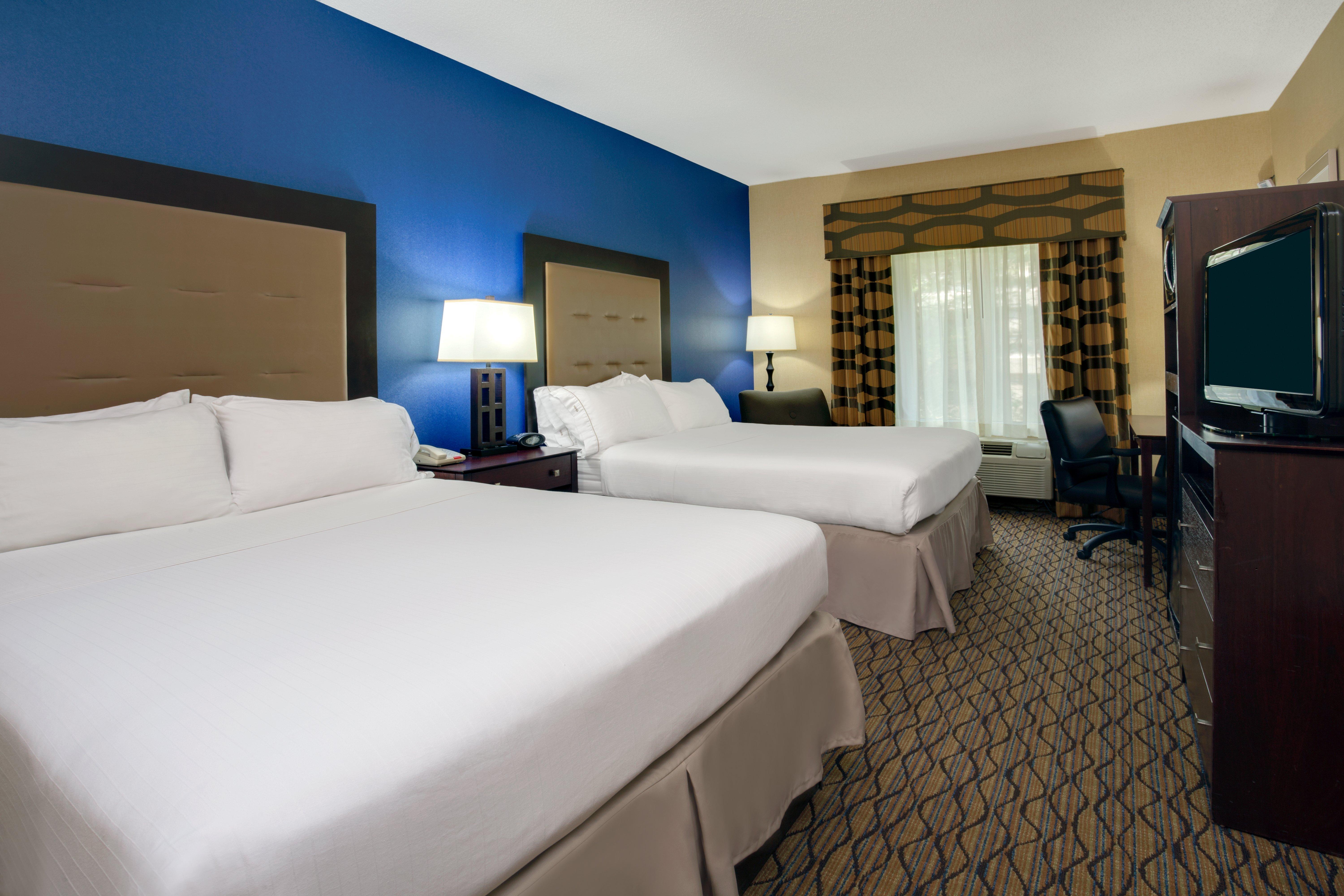 Holiday Inn Express Tower Center New Brunswick By Ihg Ист Брънсуик Екстериор снимка